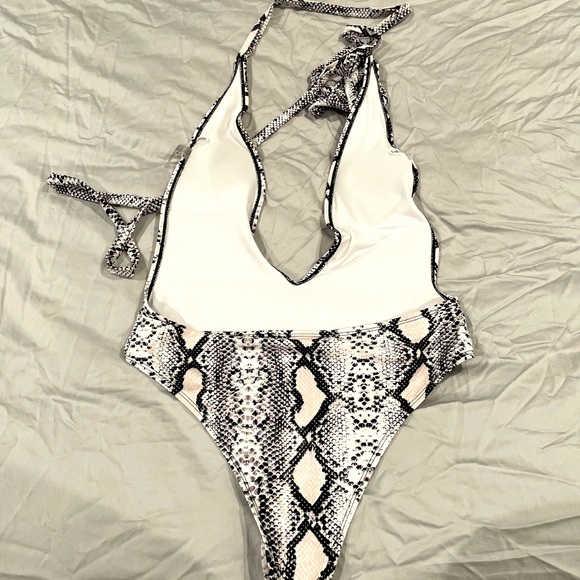 Multicross Swimsuit - Picture 2 of 2